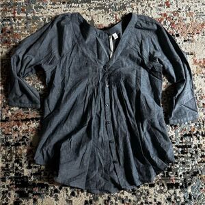 Women's Gray/Blue Button-Up Top